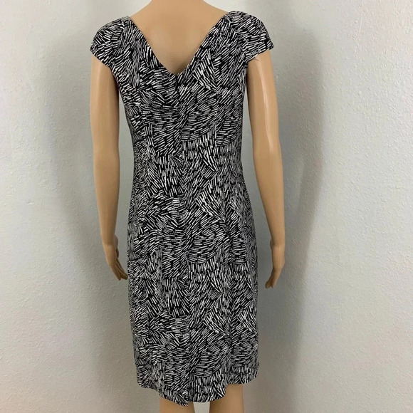 JAX dress - Picture 3 of 8